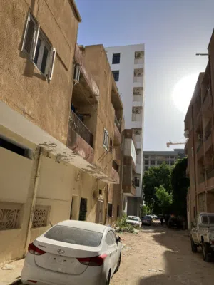 ارض عليها عقار