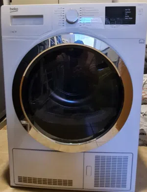 مجفف ملابس من بيكو سعة تجفيف 9 كجم استعمال محدود جدا Beko dryer, 9 kg drying capacity.