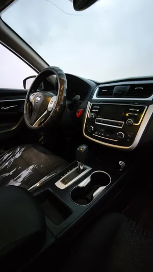 Used Nissan Altima in Dhofar