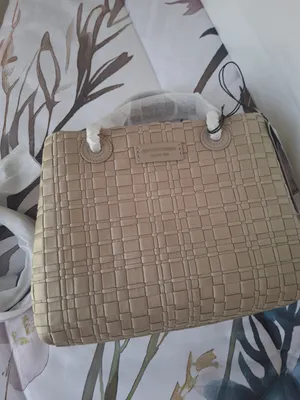 شنطه يدEMPORIO ARMANI فري سايز