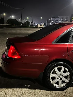 تويوتا افالون 2002