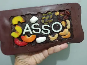 شيكولاتة فاخرة هاند مييد اكتب اسمك قطع بالوزن كوكيز امريكن بزبدة طبيعية و بارات كبيرة او صغيرة