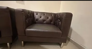 طقم كنب جلد من هوم سنتر 6 مقاعد مستعمل