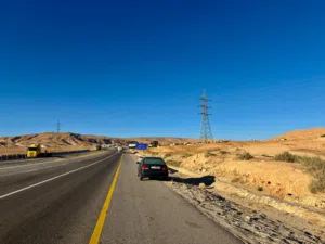 قطع اراضي للبيع على الطريق الصحراوي