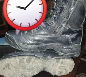 حذاء بوت إماراتي الصنع
