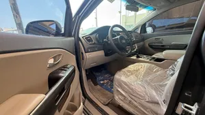 Kia Sedona 2016 full option clean condition