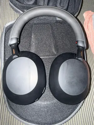 Sony xm5 used like new