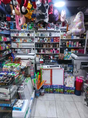 مكتبة للبيع