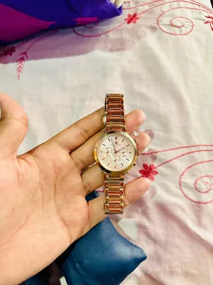 للبيع ساعة Tommy Hilfiger أصليه