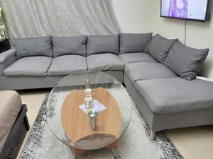 طاولة للبيع