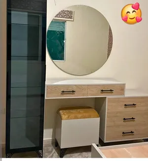 تسريحة أحدث موديلات تواليت إنارة مخفية اجمل التصاميم العصريه والأنيقة تفصيل على الطلب خشب لامنيت