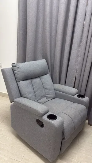 كرسي استرخاء Recliner فاخر – دوار 360°  حالة ممتازة