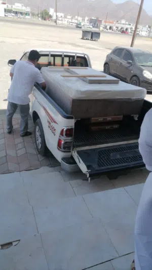 نقل عام يوجد معي بكب لنقل وتحميل وتوصيل الاغراض ف محافظة مسقط وخارج مسقط ع مدار الوقت 24 ساعة