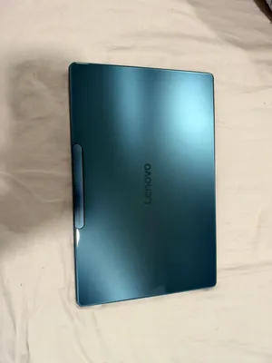 Lenovo Yoga Slim 9 Touchscreen  Intel Core Ultra 7 258V  32GB RAM  1TB NVMe SSD