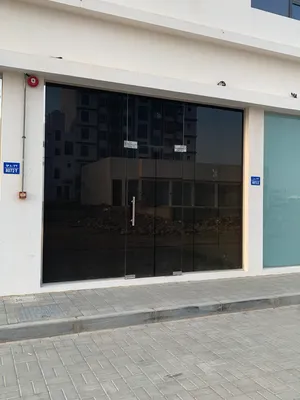 محلات بمساحات مختلفة للإيجار في المعبيلة. Shops for rent in Al Maabelah