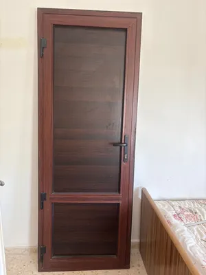 باب ألمنيوم