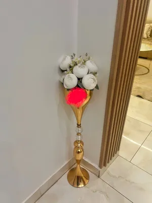مزهرية ذهبية