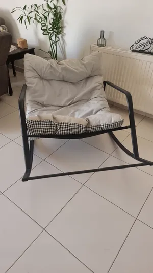 كرسي هزاز شبه جديد