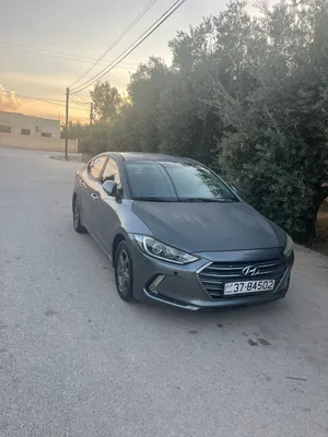 Used Hyundai Elantra in Mafraq