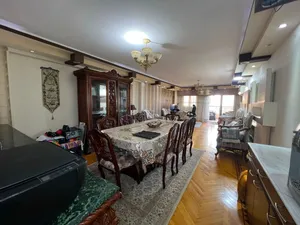 183 m2 3 Bedrooms Apartments for Sale in Alexandria Glim