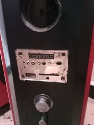 للبيع زوج مكبرات صوت عمودية (Baffles) بحالة جيدة وصوت قوي جداً.