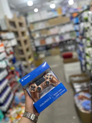 ايدين بليستيشن 4 للبيع