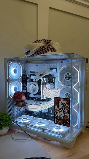 Full white pc for sale - للبيع بيسي تجميعة بيضا ثلجية