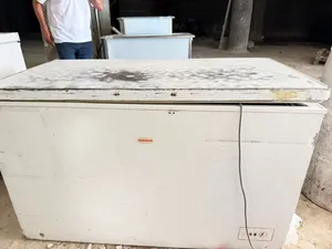 للبيع  فريزر بحالة ممتازة بسعر حررق
