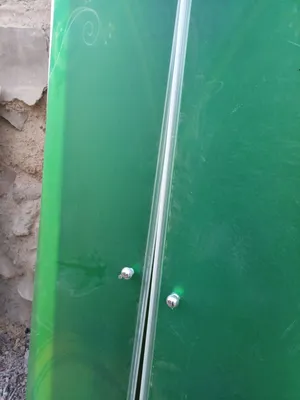 ابواب حمام سوكريت للبيع اربع فردات عجال