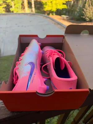 Nike mercurial Vini Jr لون زهري أمريكي اصلي