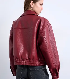FAUX LEATHER BUBBLE BOXY ZIP THROUGH POCKET BOMBER JACKET IN RED