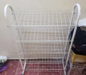 سلة نعالات بحالة ممتازة