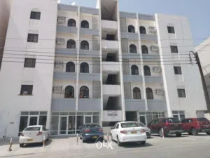 Darsit windfalls flat 3 beads 2 bathroom 1 يوجد مؤثث للبناتkitchen شقه جميله غرفتين ومجلس و2 دورات