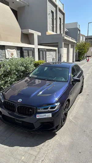 بي ام 520 2013 للبيع محول موديل جديد عليها بدي كت ام مع تواجد أغراض الوكالة