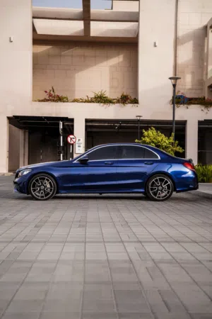 Sedan Mercedes Benz in Muscat