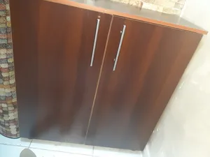 للبيع خزانة أحذية
