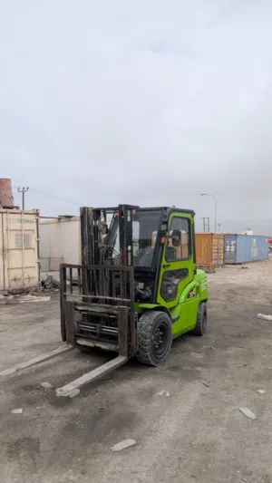 FORKLIFT FOR RENT 3,5,7,10 TON WITH AC CABIN