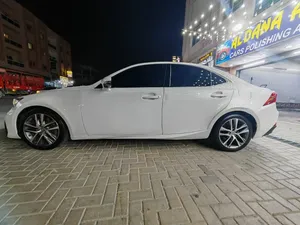 لكزس اي اس 300 للبيع