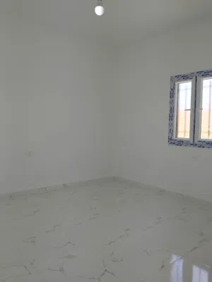 نبحث على منزل فلوسي كاش وعندي زوز ارضي في النواجي وبعد معسكر السكت اقرا الوصف