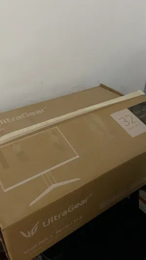 32 LG monitors for sale in Al Batinah