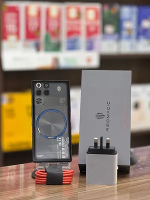 ريدماجيك 11s مبطل من البوكس فقط ، ذاكرة 256GB رام 12 مع جميع ملحقاته ضمان سنة