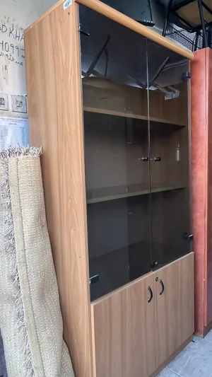 In good condition book shelf