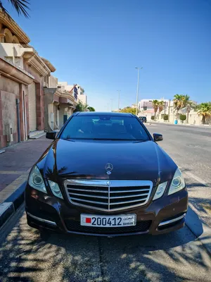 للبيع مرسيدس بنز 300E موديل 2011