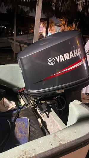 مكينة قارب200hp تو ستروك نظيفه وما تشكي من اي مشاكل موديل2020