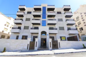 استديو مميز للايجار قرب الجامعة الاردنية عفش جديد