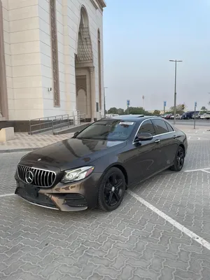 مرسيدس E 300 2017 بدون حوادث وارد امريكا اوراق جمارك جاهزة للتسجيل
