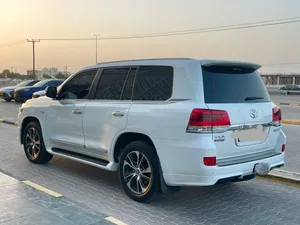 Used Toyota Land Cruiser in Dhofar