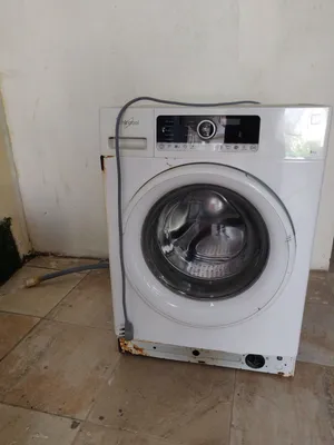 غسالة ملابس ويرلبول (Whirlpool) سعة 8 كيلو