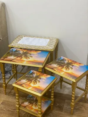 طاولات للبيع