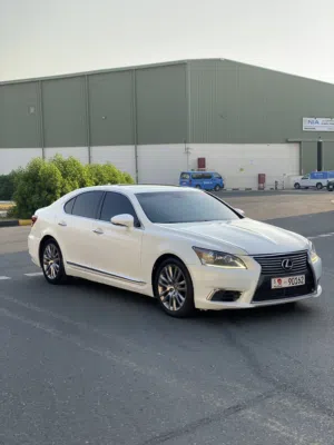 Used Lexus LS in Um Al Quwain
